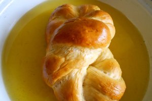 Sfintisori moldovenesti impletiti, din aluat de frupt (de dulce)