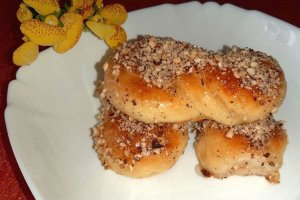 Mucenici cu aluat de cozonac - reteta imbunatatita