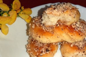 Mucenici cu aluat de cozonac - reteta imbunatatita