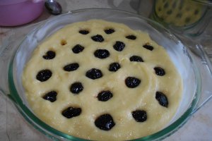 Desert budinca de gris cu visine si jeleu