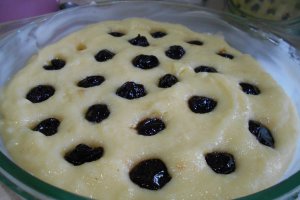 Desert budinca de gris cu visine si jeleu