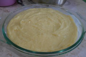 Desert budinca de gris cu visine si jeleu