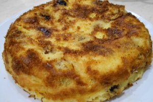 Desert budinca de gris cu visine si jeleu