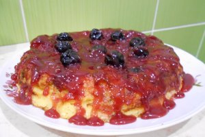 Desert budinca de gris cu visine si jeleu