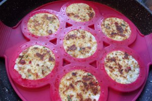 Aperitiv chiftele de orez cu piept de pui si cascaval