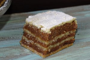Desert placinta in straturi, de post