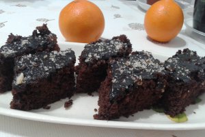 Desert negresa cu nuci si portocala
