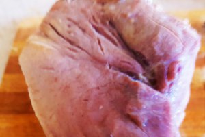 Friptura cu ciolan afumat, jambon si cartofi