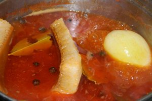 Slanina fiarta in moare cu piper si boia