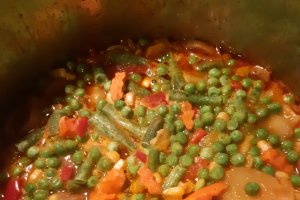 Tocanita cu ciuperci si legume