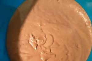 Desert tort aniversar cu fructe de padure si crema de vanilie