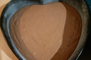 Desert tort aniversar cu fructe de padure si crema de vanilie