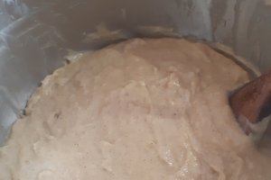 Desert tort aniversar cu fructe de padure si crema de vanilie