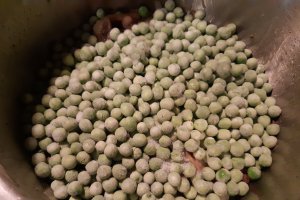 Fusilli cu ciuperci, mazare si rosii