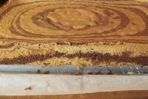 Desert prajitura marmorata cu ciocolata alba si neagra