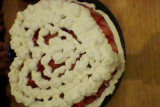 Tort cu capsuni si frisca