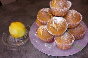 Desert briose cu aroma de lamaie