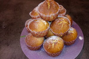 Desert briose cu aroma de lamaie