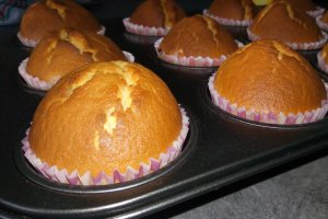 Desert briose cu aroma de lamaie