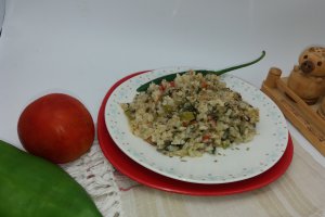 Mancare de orez cu spanac si legume