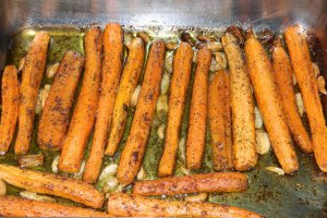 Morcovi caramelizati la cuptor