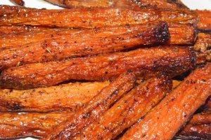 Morcovi caramelizati la cuptor