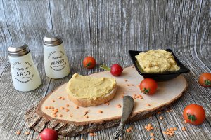 Pate din linte rosie