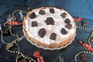 Desert tort cu crema de mere si frisca
