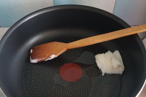 Tocanita piperata cu carne de porc