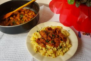 Tocanita piperata cu carne de porc