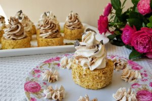 Desert rulada cu crema de ciocolata