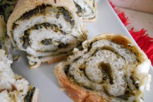 Placinta rulata, cu spanac si cartofi
