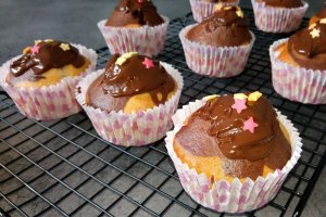 Desert muffins de post cu aroma de vanilie si cacao