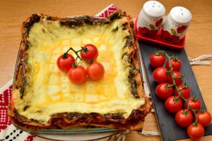 Lasagna cu spanac si branzeturi