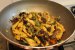Spaghete cu piept de pui, legume si ciuperci chinezesti-3