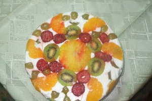 Tort de frisca cu fructe