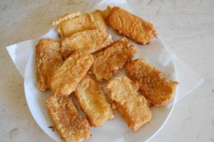 Cascaval pane, cu pesmet