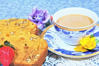 Desert chec cu fructe, nuci si cardamom - la masina de paine