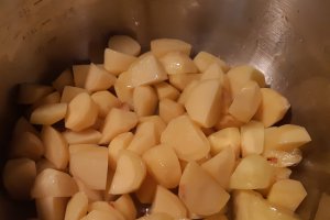 Mancare de cartofi si legume