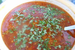 Ciorba de fasole verde, cu rosii