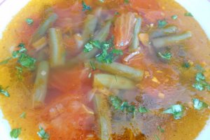 Ciorba de fasole verde, cu rosii