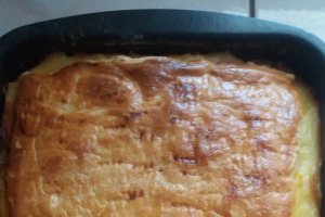 Desert prajitura cu mere, budinca si foietaj