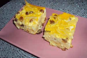 Budinca de macaroane cu branza si stafide