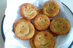 Placintele Smiley de cartofi, de post