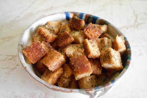 Crutoane picante, la cuptor
