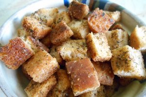 Crutoane picante, la cuptor