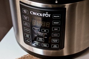 Supa de curcan cu galuste la Multicooker Crock-Pot Express cu gatire sub presiune