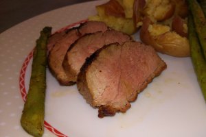Piept de rata cu cartofi si sparanghel
