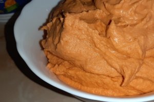 Humus cu ardei copti