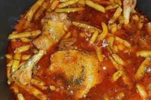 Pulpe de pasare cu fasole pastai la Multicooker-ul Crock-Pot Express cu gatire sub presiune